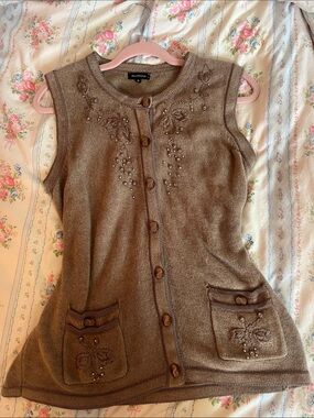 embroidered, beaded knit taupe vintage taupe vest with pearls
